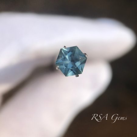 Montana sapphire, faceted colored gemstone